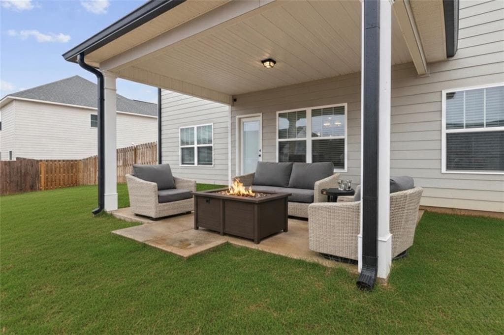 4 bedroom, 3 bathroom, 2,423 sq ft single family residence for sale at 706 Lindsey Brooke Trace, Bonaire, GA 31005 — photo 4