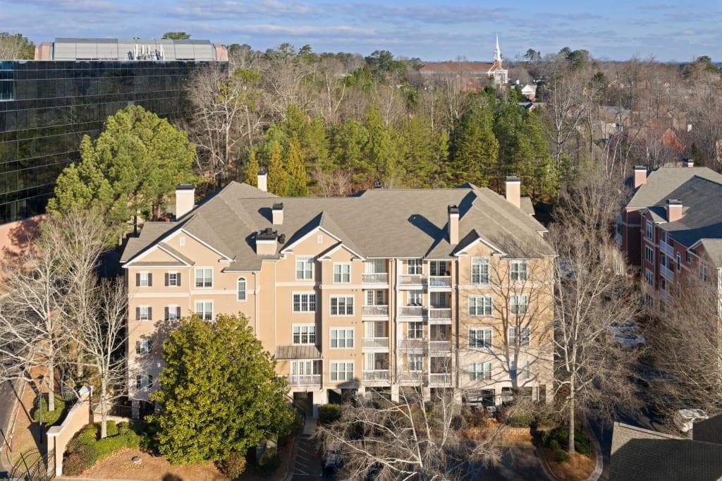 3 bedroom, 2 bathroom, 1,428 sq ft condominium sold at 224 Ashford Circle, Atlanta, GA 30338