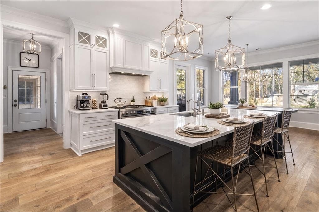 5 bedroom, 6 bathroom, 4,886 sq ft single family residence under contract at 220 River Meadow Lane, Social Circle, GA 30025 — photo 4