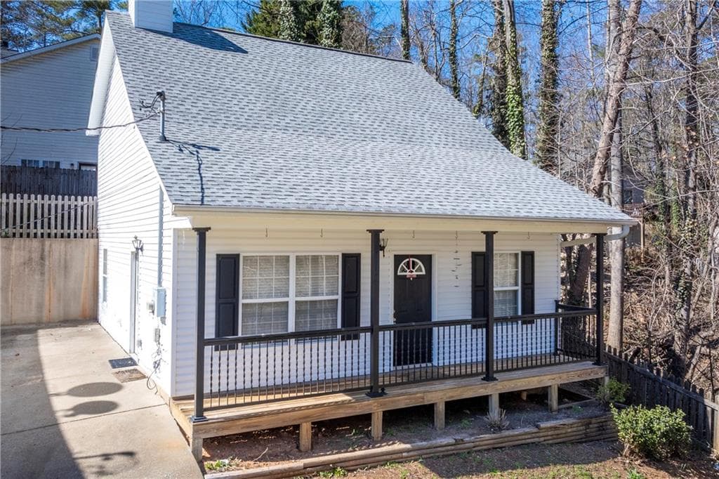 3 bedroom, 2 bathroom, 1,352 sq ft single family residence for sale at 5385 Renault Street, Cumming, GA 30041