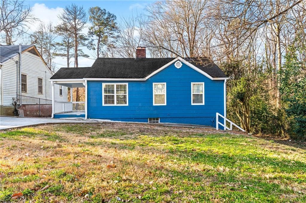 3 bedroom, 2 bathroom, 1,700 sq ft single family residence sold at 1750 Madrona Street, Atlanta, GA 30318