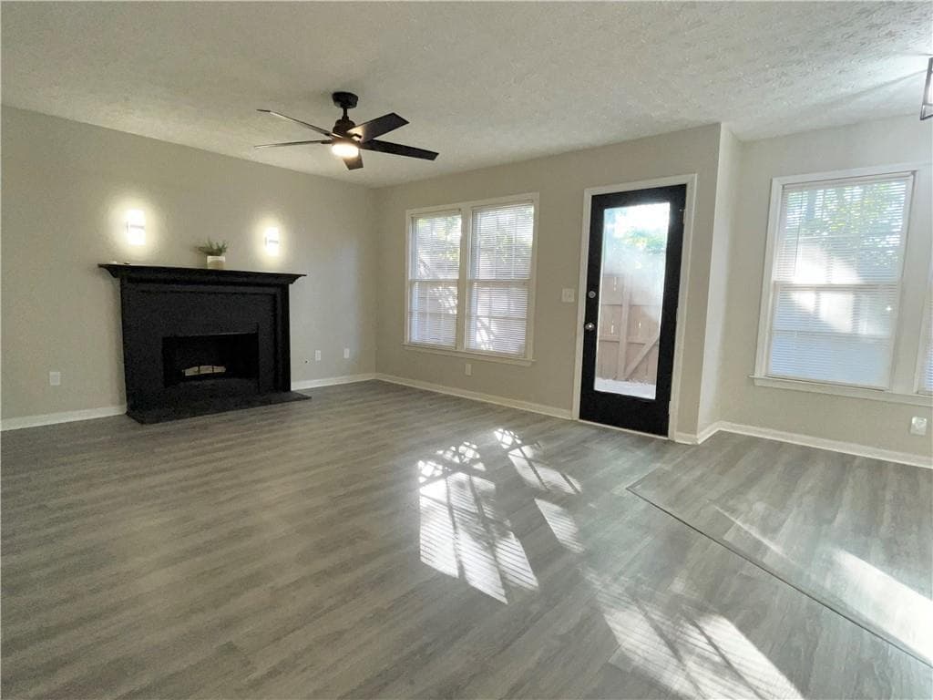 3 bedroom, 3 bathroom, 1,994 sq ft single family residence for sale at 4977 Wynhurst Way, Stone Mountain, GA 30088 — photo 3