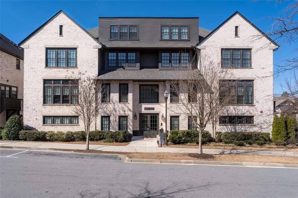 1 bedroom, 2 bathroom, 1,121 sq ft condominium for sale at 6625 Sterling Drive, Atlanta, GA 30328