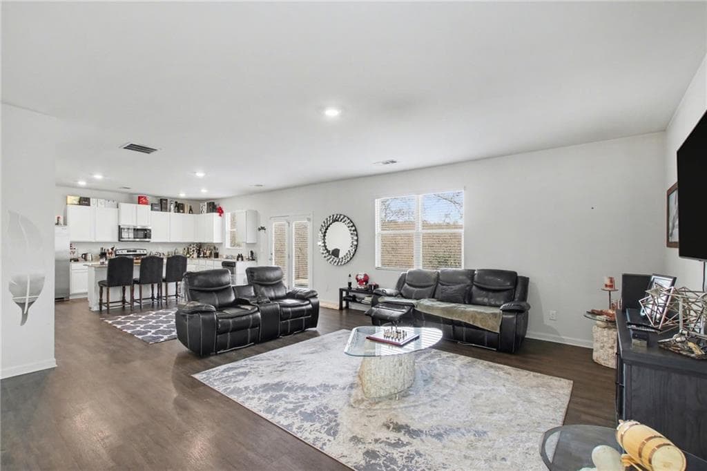 5 bedroom, 3 bathroom, 2,814 sq ft single family residence for sale at 367 Hughes Lane, Pendergrass, GA 30567 — photo 7