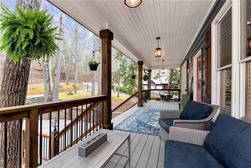 4 bedroom, 3 bathroom, 2,999 sq ft single family residence for sale at 1060 Golden Avenue, Dahlonega, GA 30533 — photo 6