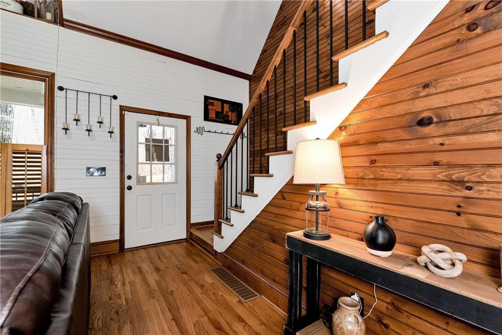 4 bedroom, 3 bathroom, 2,999 sq ft single family residence for sale at 1060 Golden Avenue, Dahlonega, GA 30533 — photo 7