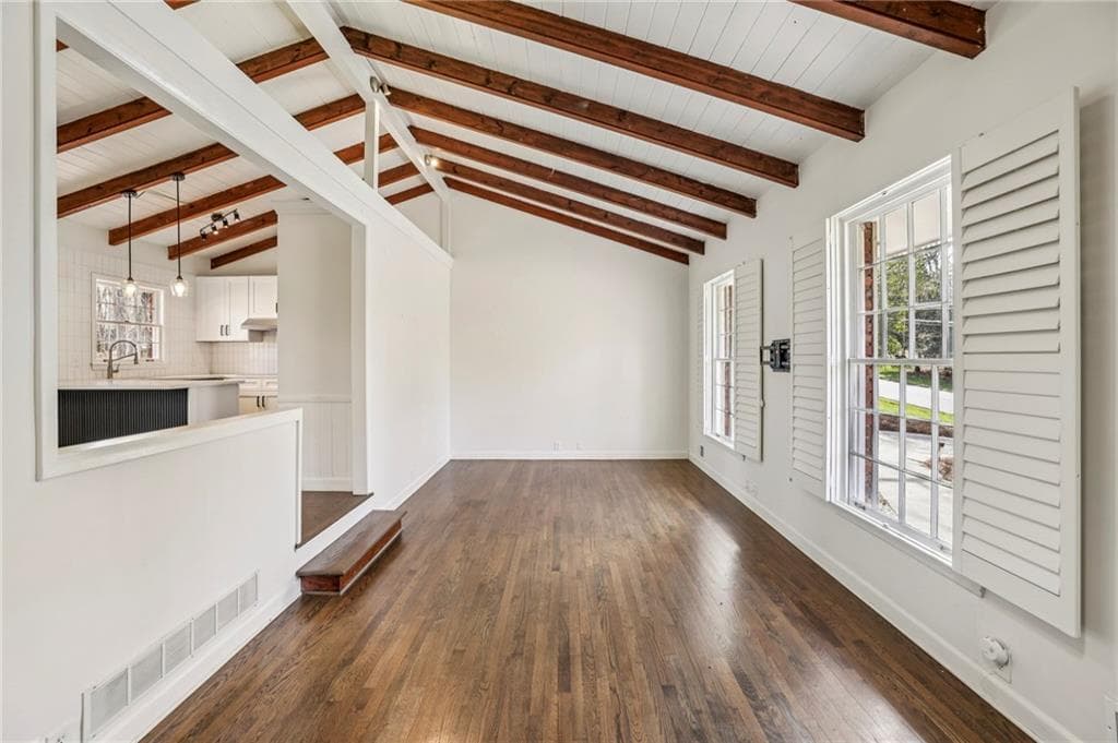 4 bedroom, 3 bathroom, 1,877 sq ft single family residence under contract at 6555 Williamson Drive, Atlanta, GA 30328 — photo 6