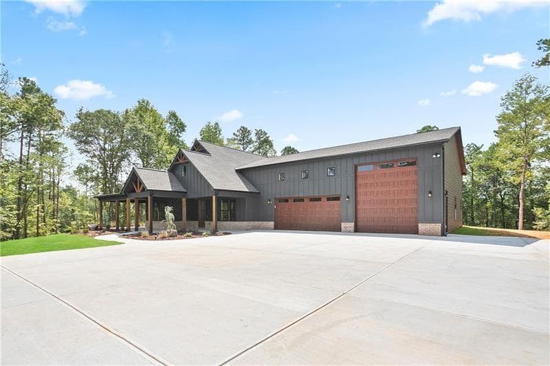 4 bedroom, 4 bathroom, 2,765 sq ft single family residence for sale at 339 Roy Morgan Road, Carrollton, GA 30116 — photo 4