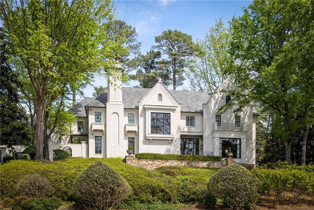 5 bedroom, 9 bathroom, 8,045 sq ft single family residence sold at 3595 Tuxedo Court, Atlanta, GA 30305
