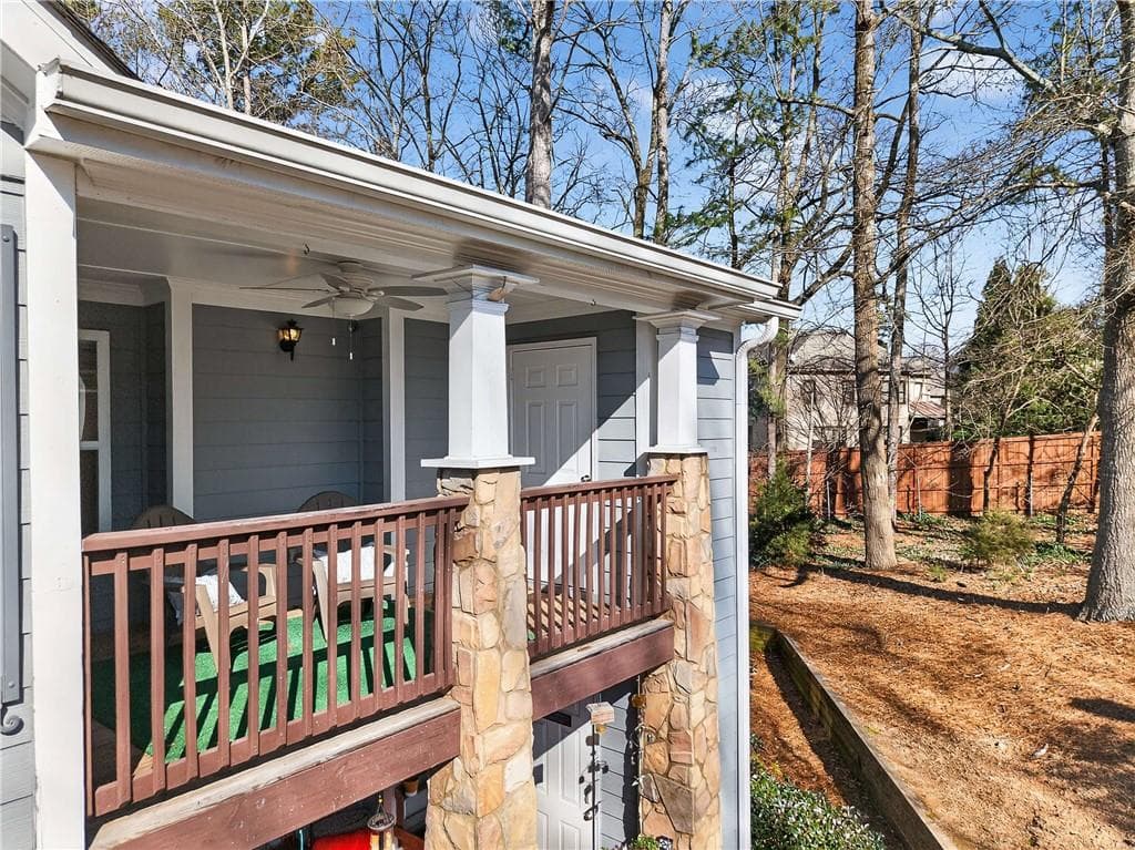3 bedroom, 2 bathroom, 1,402 sq ft condominium sold at 1304 Madison Lane, Smyrna, GA 30080