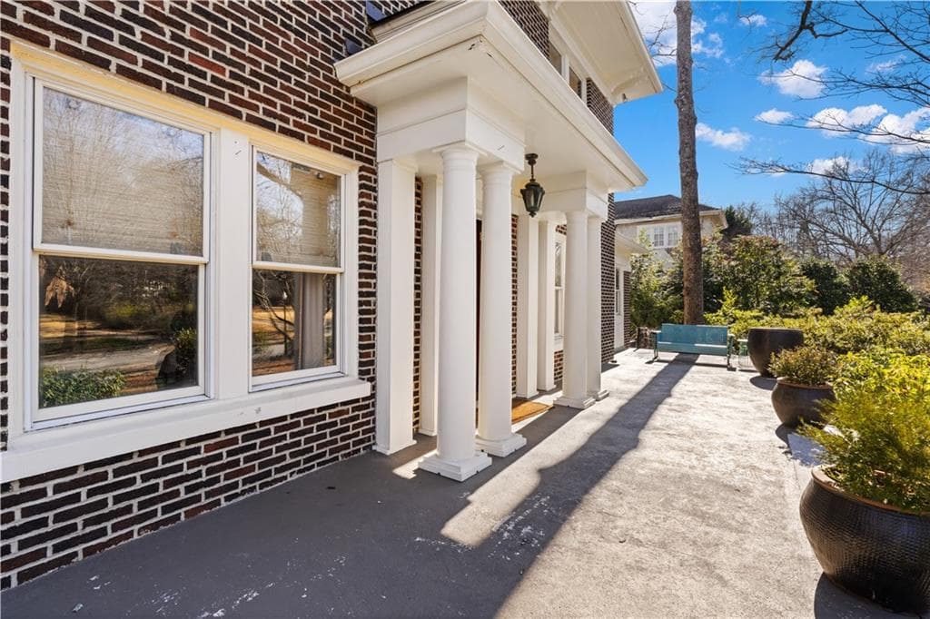 5 bedroom, 4 bathroom, 4,110 sq ft single family residence for rent at 979 Springdale Road, Atlanta, GA 30306 for $15,000 a month — photo 6