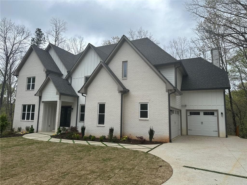 7 bedroom, 6 bathroom, 6,700 sq ft single family residence for sale at 270 Crosstree Lane, Atlanta, GA 30328 — photo 2