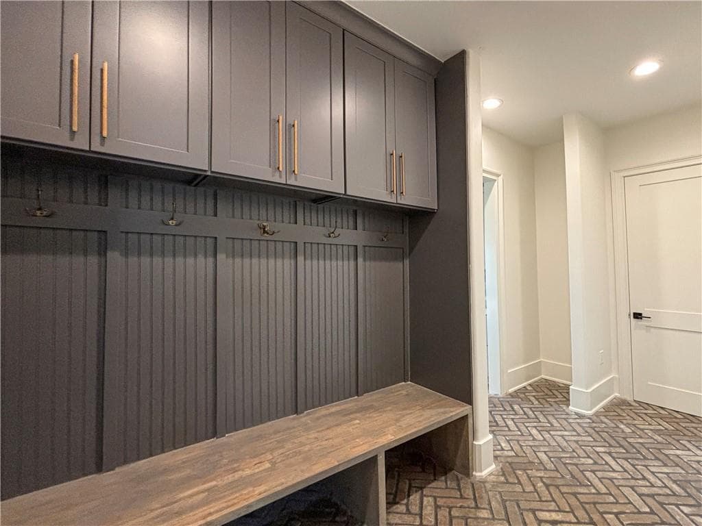 7 bedroom, 6 bathroom, 6,700 sq ft single family residence for sale at 270 Crosstree Lane, Atlanta, GA 30328 — photo 5
