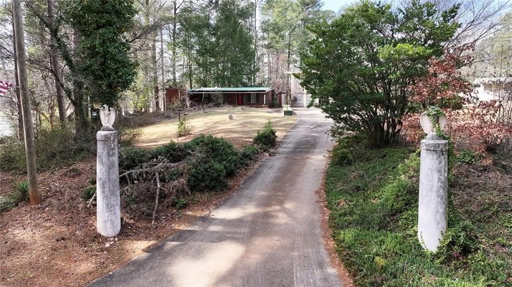 3 bedroom, 1 bathroom, 2,268 sq ft single family residence for sale at 7275 Bishop Road, Fairburn, GA 30213