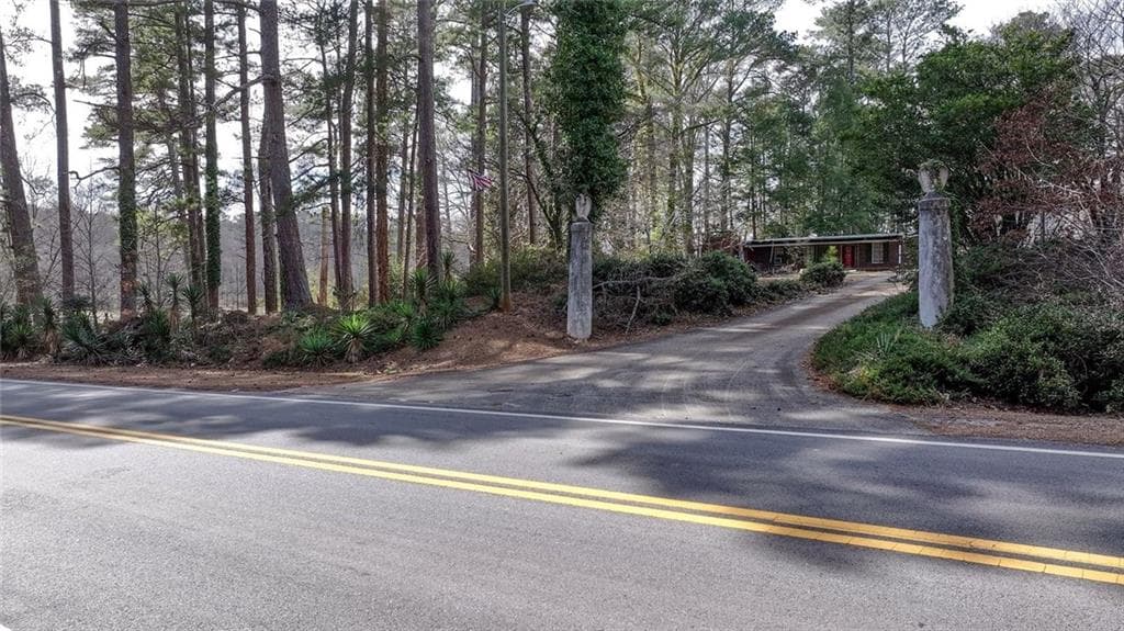 3 bedroom, 1 bathroom, 2,268 sq ft single family residence for sale at 7275 Bishop Road, Fairburn, GA 30213 — photo 3