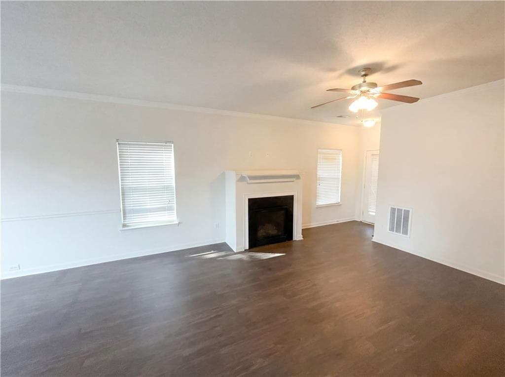 3 bedroom, 3 bathroom, 1,922 sq ft single family residence under contract at 1630 Tigris Court, Atlanta, GA 30349 — photo 3