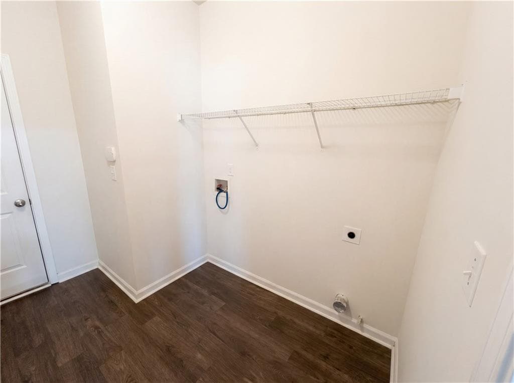 3 bedroom, 3 bathroom, 1,922 sq ft single family residence under contract at 1630 Tigris Court, Atlanta, GA 30349 — photo 8