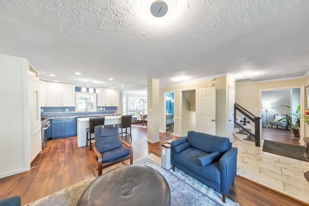4 bedroom, 4 bathroom, 2,648 sq ft single family residence for sale at 1502 Mill Creek Court, Marietta, GA 30008 — photo 3