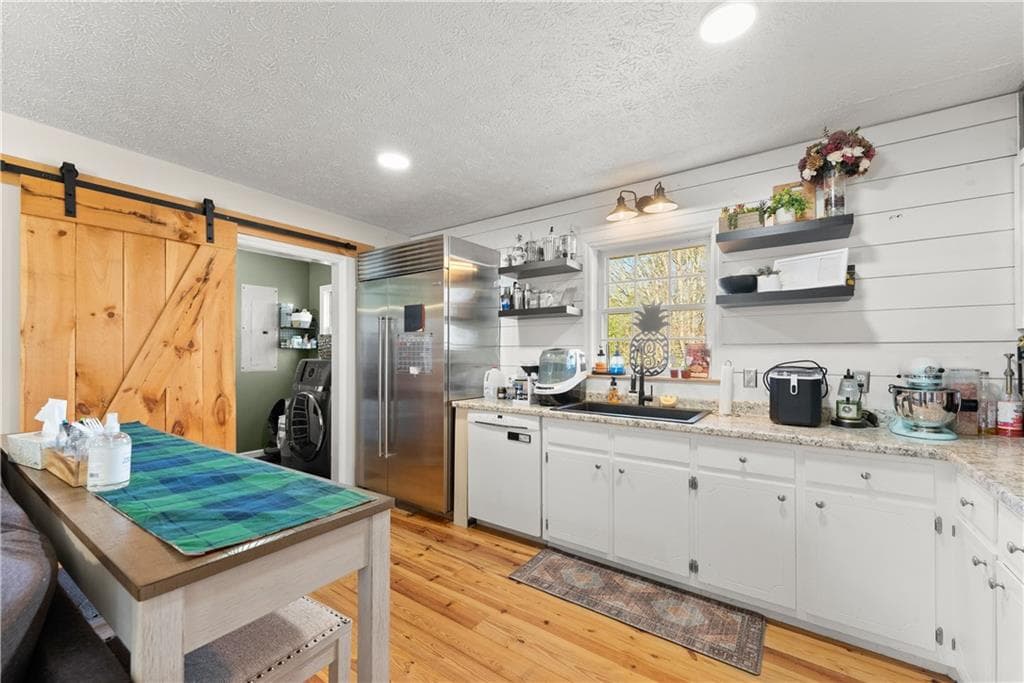 3 bedroom, 1 bathroom, 1,113 sq ft single family residence for sale at 431 Clover Leaf Road, Cleveland, GA 30528 — photo 8