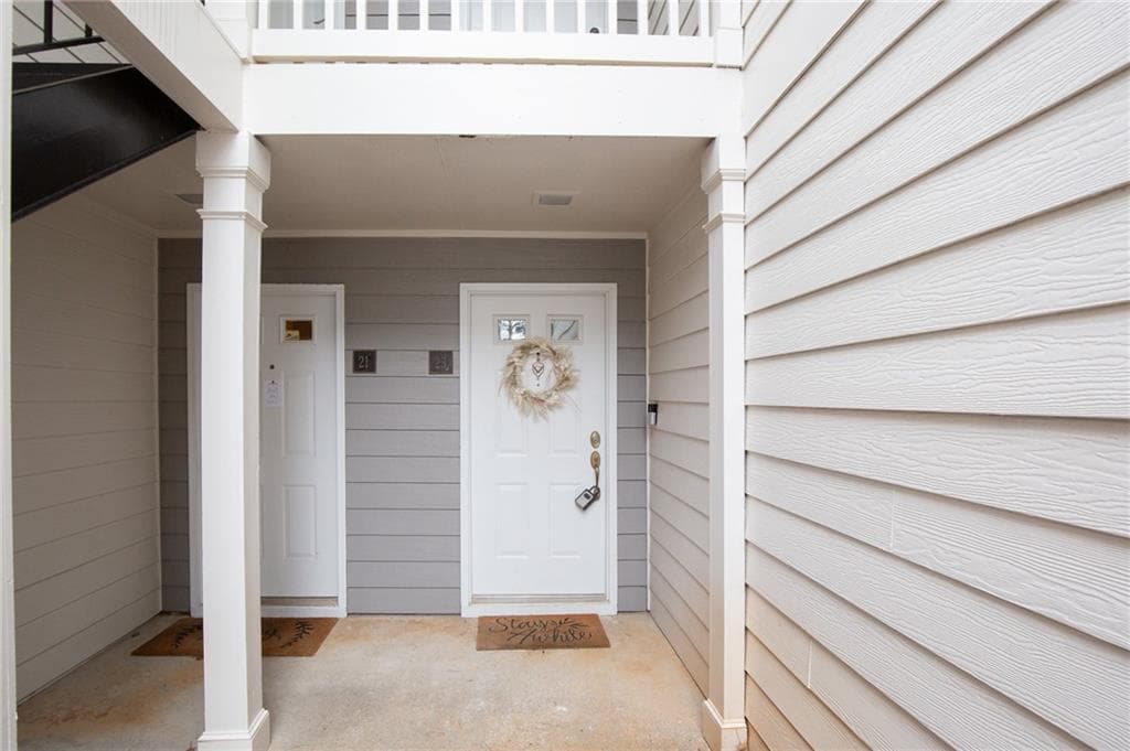2 bedroom, 2 bathroom, 1,250 sq ft condominium under contract at 23 Fair Haven Way, Smyrna, GA 30080 — photo 2
