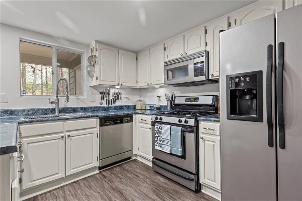 2 bedroom, 2 bathroom, 1,250 sq ft condominium under contract at 23 Fair Haven Way, Smyrna, GA 30080 — photo 5