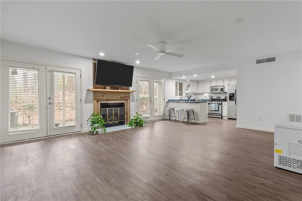 2 bedroom, 2 bathroom, 1,250 sq ft condominium under contract at 23 Fair Haven Way, Smyrna, GA 30080 — photo 6