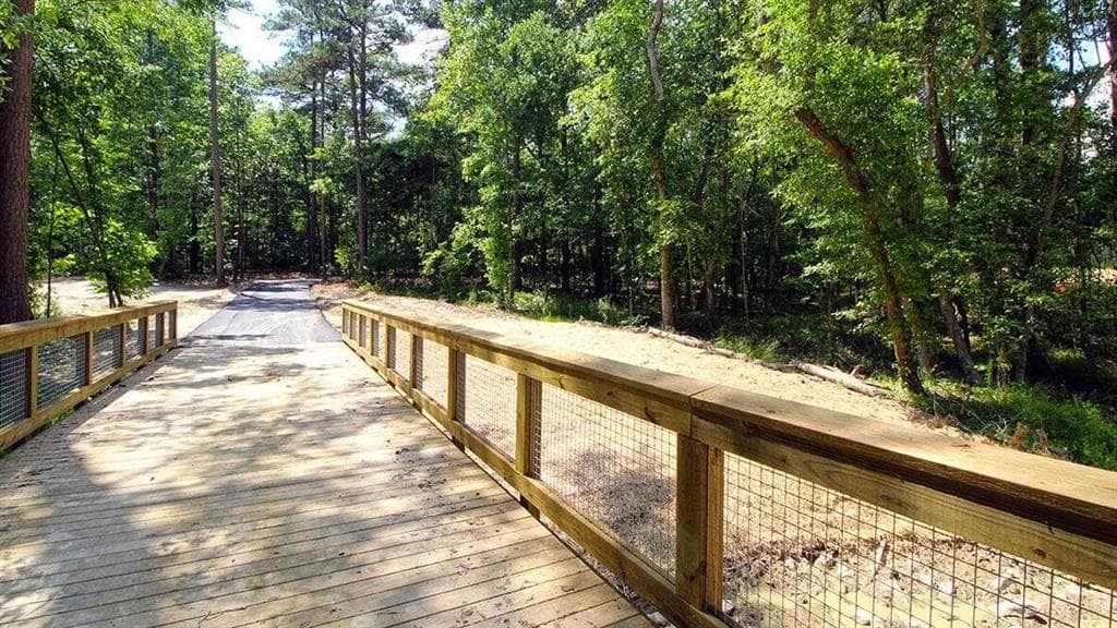 5 bedroom, 3 bathroom, 3,216 sq ft single family residence for sale at 211 Sandy Oak Drive, Loganville, GA 30052 — photo 8