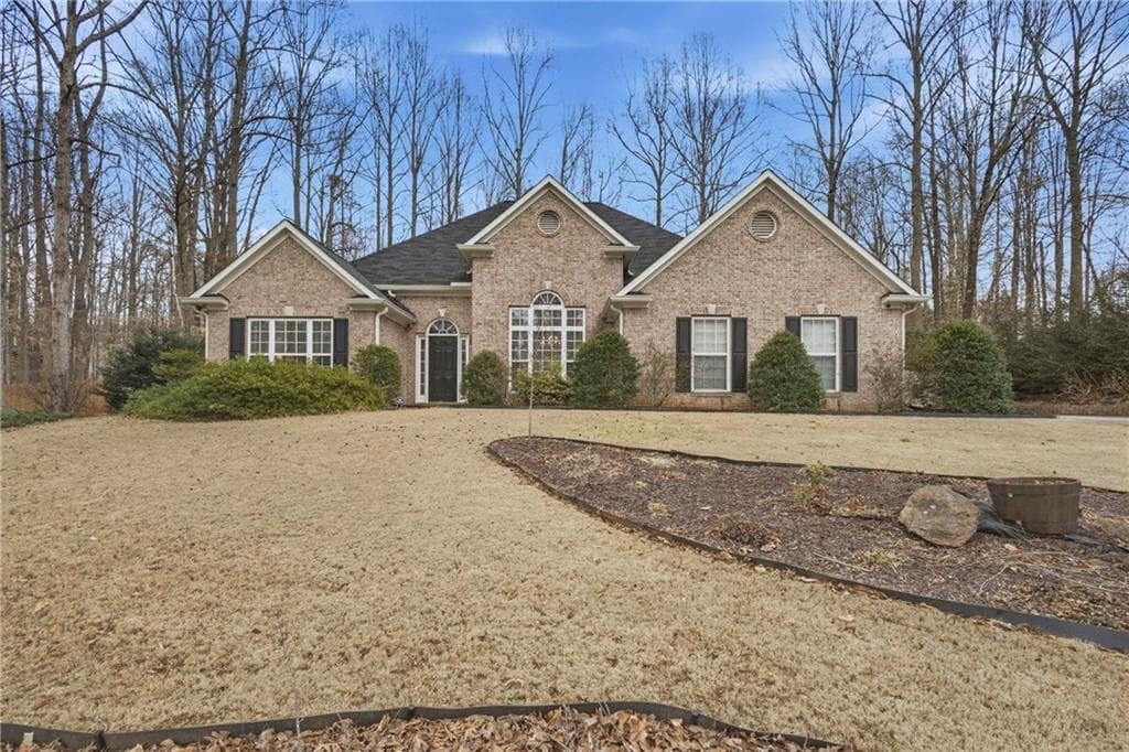 3 bedroom, 3 bathroom, 2,428 sq ft single family residence sold at 1973 Factors Walk, Hoschton, GA 30548