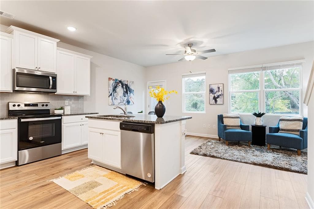 3 bedroom, 3 bathroom, 1,804 sq ft townhouse for sale at 2824 Saratoga Lake View, Decatur, GA 30034 — photo 6