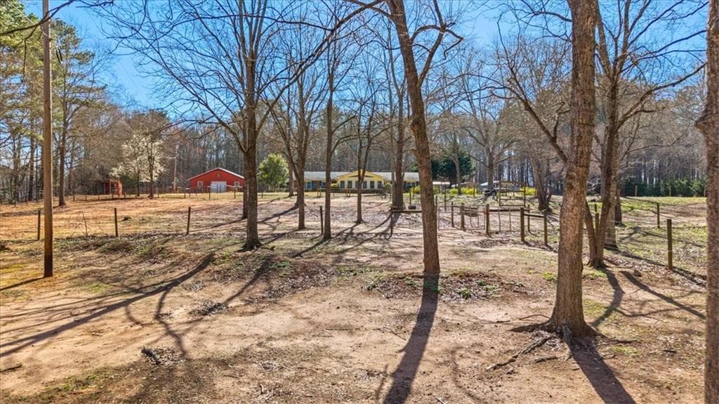4 bedroom, 3 bathroom, 2,749 sq ft single family residence for sale at 137 Meadow Wood Lane, Monroe, GA 30656 — photo 5