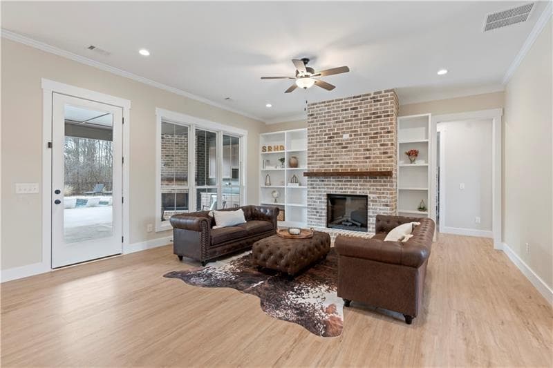 5 bedroom, 4 bathroom, 2,784 sq ft single family residence for sale at 301 Roy Morgan Road, Carrollton, GA 30116 — photo 5