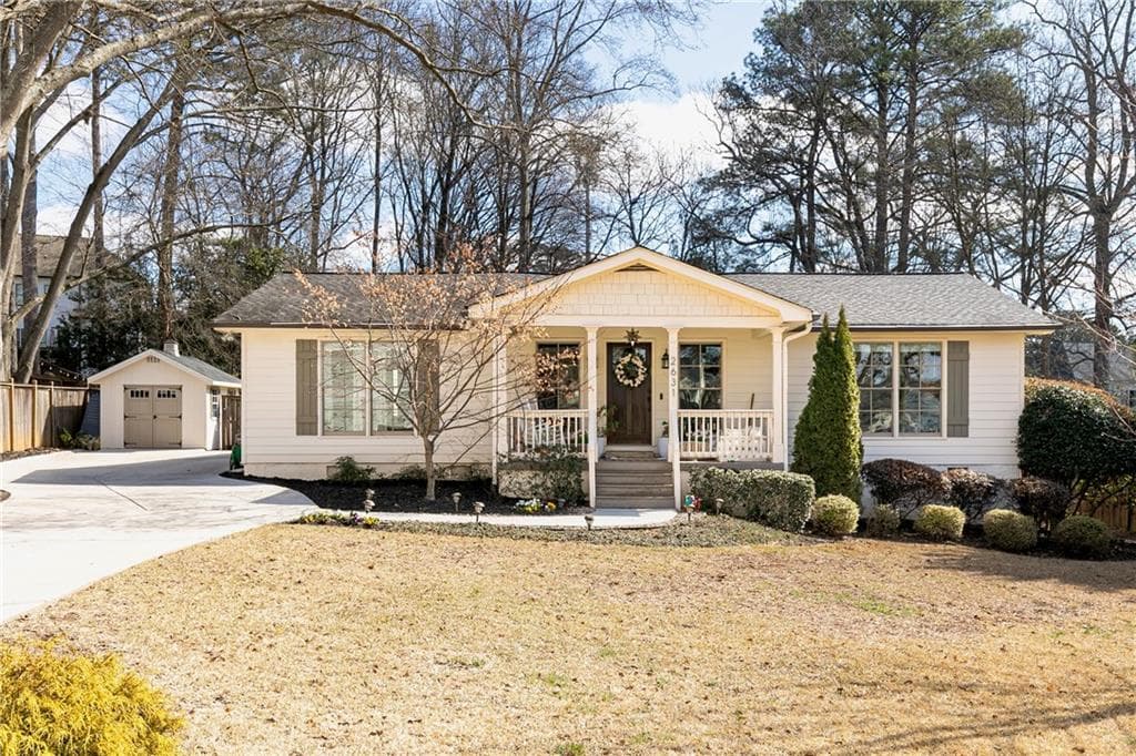 4 bedroom, 3 bathroom, 2,048 sq ft single family residence sold at 2631 Brown Circle, Smyrna, GA 30080