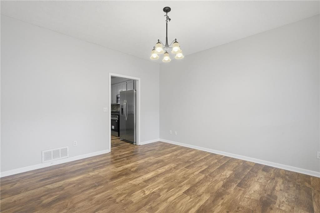 3 bedroom, 3 bathroom, 2,592 sq ft single family residence for sale at 7285 Wyngate Drive, Cumming, GA 30040 — photo 8