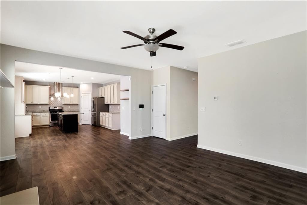 4 bedroom, 3 bathroom, 2,406 sq ft single family residence for rent at 7139 Southface Way, Austell, GA 30168 for $2,600 a month — photo 9