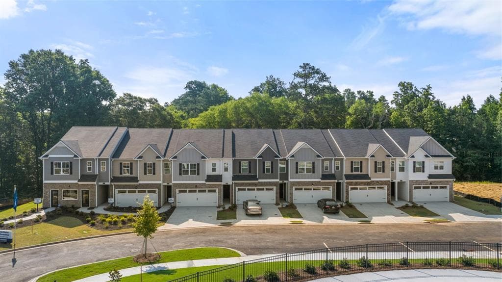 3 bedroom, 3 bathroom, 1,858 sq ft townhouse sold at 1315 Aura Lane Drive, Lawrenceville, GA 30045