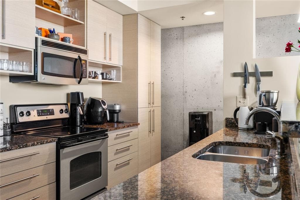 1 bedroom, 1 bathroom, 960 sq ft condominium for sale at 480 John Wesley Dobbs Avenue 332, Atlanta, GA 30312 — photo 6
