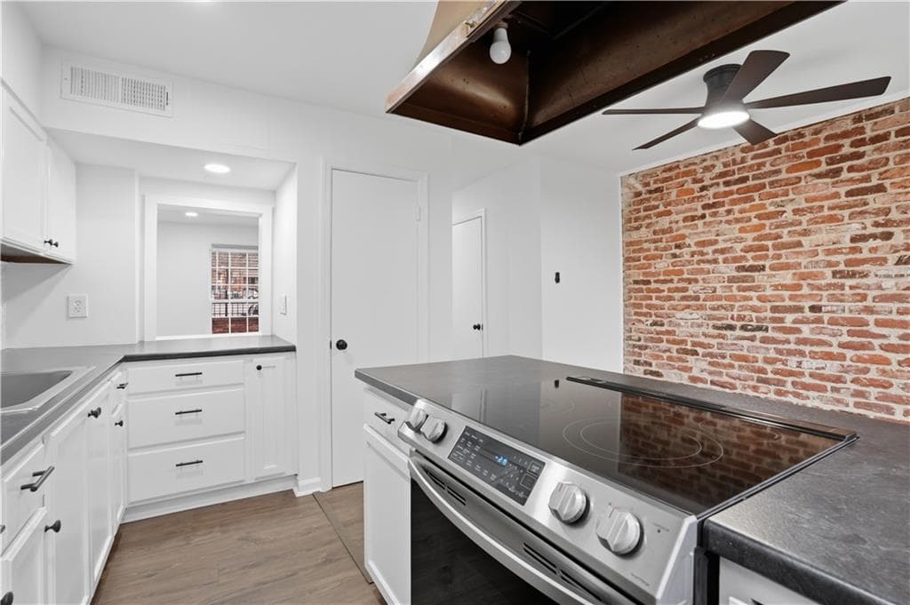 2 bedroom, 2 bathroom, 960 sq ft townhouse under contract at 3113 Colonial Way L, Atlanta, GA 30341 — photo 6