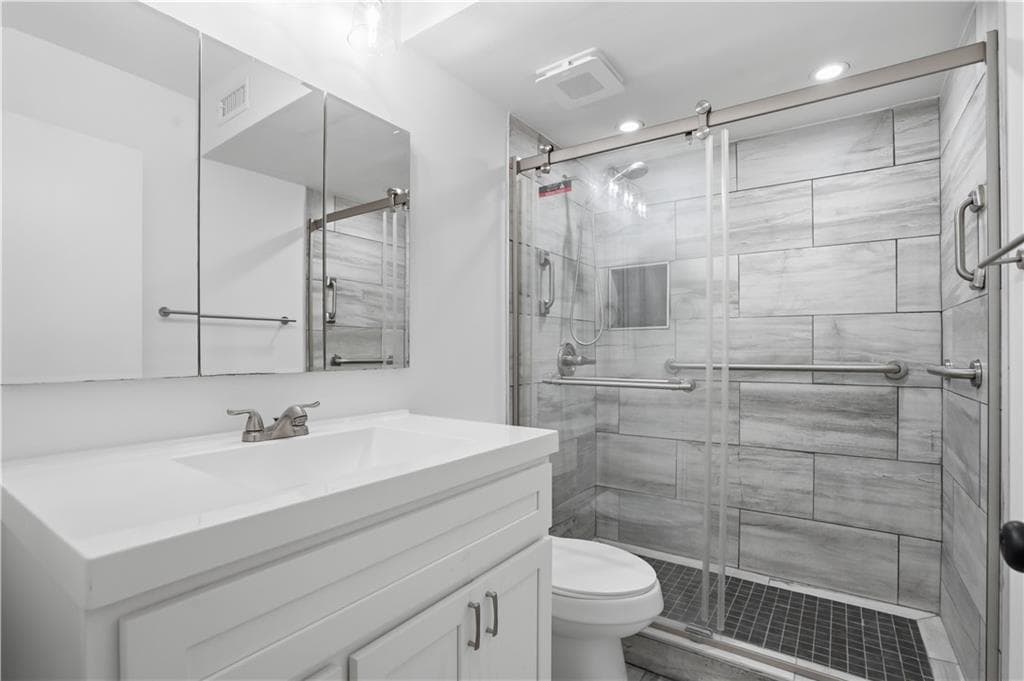 2 bedroom, 2 bathroom, 960 sq ft townhouse under contract at 3113 Colonial Way L, Atlanta, GA 30341 — photo 8