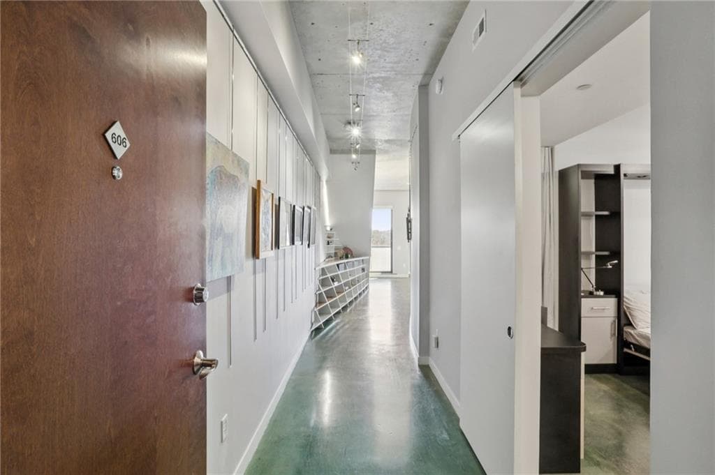 2 bedroom, 2 bathroom, 1,580 sq ft condominium for sale at 335 W Ponce De Leon Avenue 606, Decatur, GA 30030 — photo 5