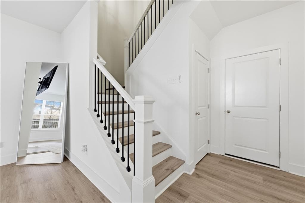 3 bedroom, 3 bathroom, 1,808 sq ft townhouse for sale at 1884 Aron Lane, Conyers, GA 30013 — photo 3
