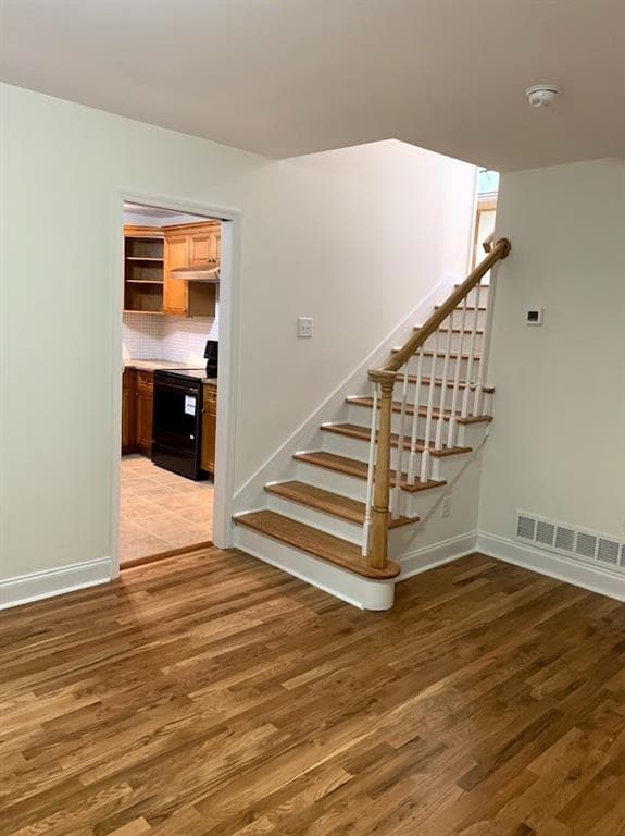 5 bedroom, 3 bathroom, 2,353 sq ft single family residence for sale at 3019 Trafalgar Way, Chamblee, GA 30341 — photo 6