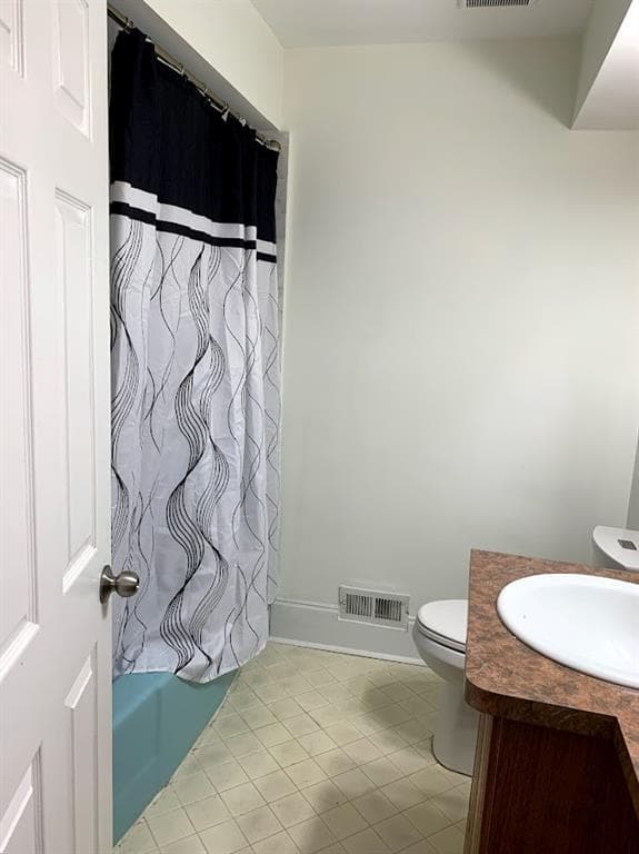 5 bedroom, 3 bathroom, 2,353 sq ft single family residence for sale at 3019 Trafalgar Way, Chamblee, GA 30341 — photo 10
