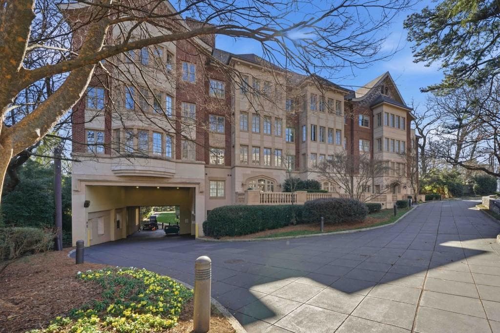 1717 N Decatur Road 408, Atlanta, GA 30307 — most recent listing photo