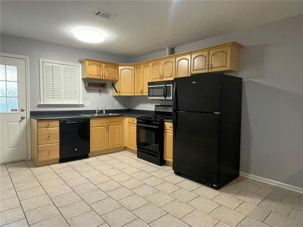 2 bedroom, 2 bathroom, 1,012 sq ft duplex for rent at 1585 Piedmont Avenue, Atlanta, GA 30324 for $1,880 a month — photo 4