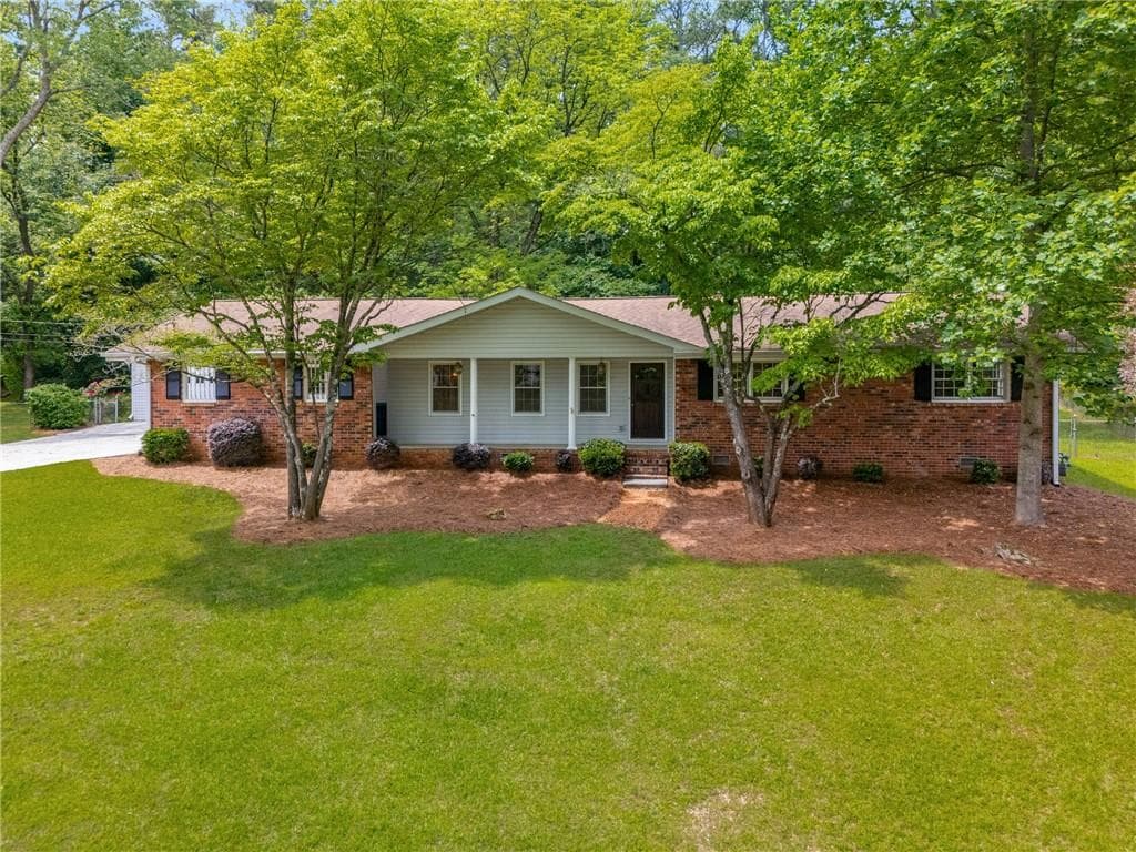 3 bedroom, 2 bathroom, 1,718 sq ft single family residence sold at 4444 Bending River Trail, Lilburn, GA 30047