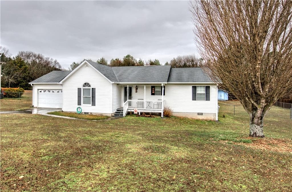 2 bedroom, 2 bathroom, 1,303 sq ft single family residence sold at 13 Valley Creek Drive, Cartersville, GA 30120