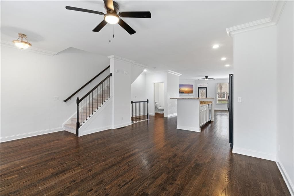 3 bedroom, 4 bathroom, 2,260 sq ft townhouse under contract at 7054 Elmwood Ridge Court, Atlanta, GA 30340 — photo 6