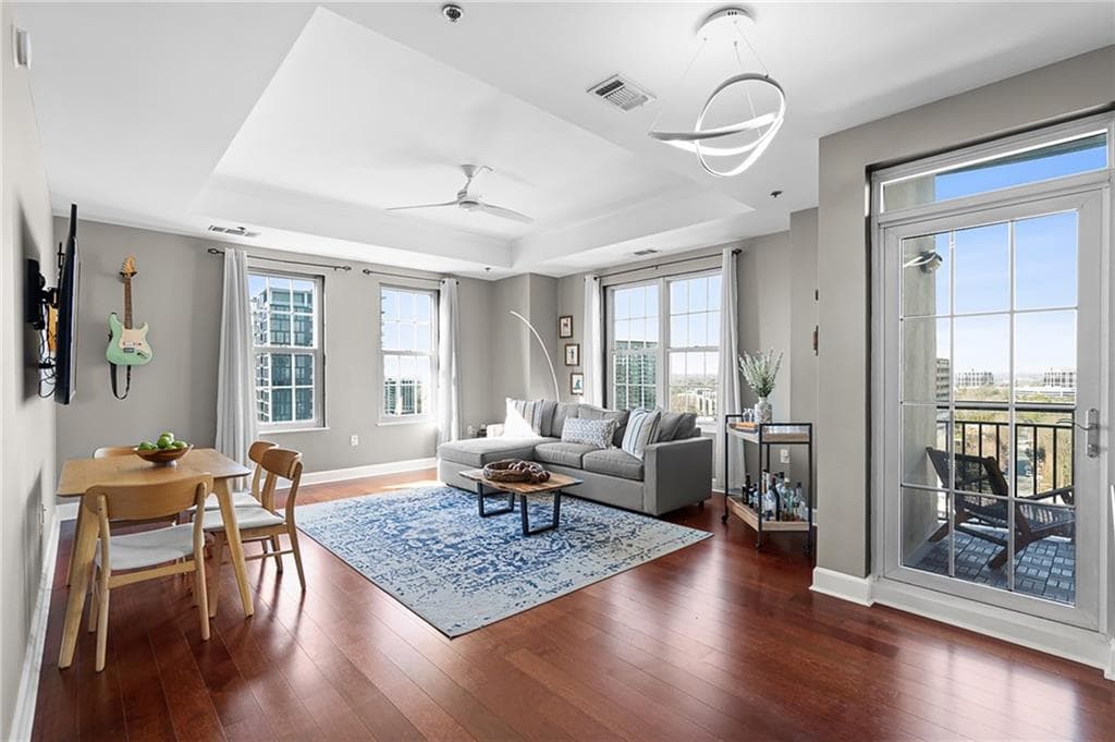 2 bedroom, 2 bathroom, 1,344 sq ft condominium sold at 325 E Paces Ferry Road 1711, Atlanta, GA 30305