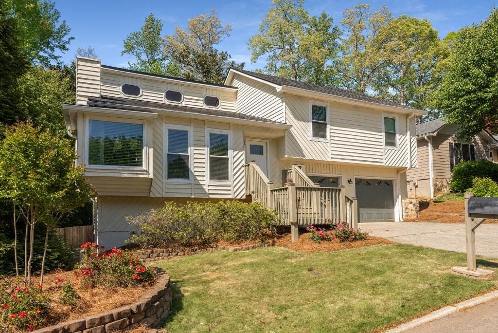 4 bedroom, 2 bathroom single family residence sold at 1109 Capital Club Circle, Brookhaven, GA 30319