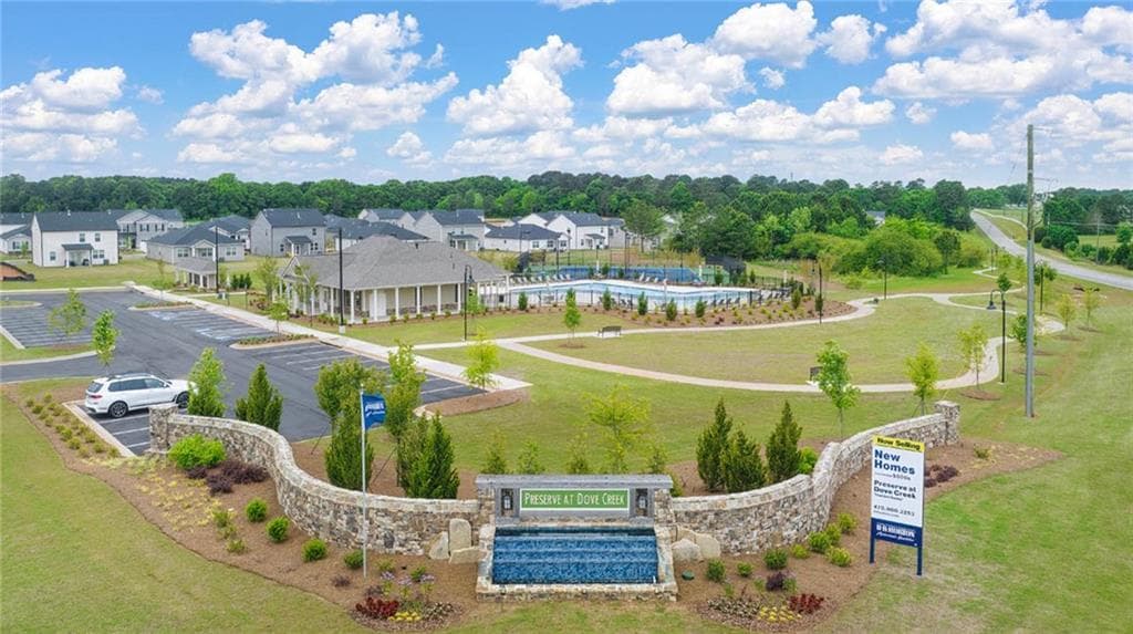 4 bedroom, 3 bathroom, 2,700 sq ft single family residence under contract at 159 Defilippe Drive, Statham, GA 30666 — photo 4